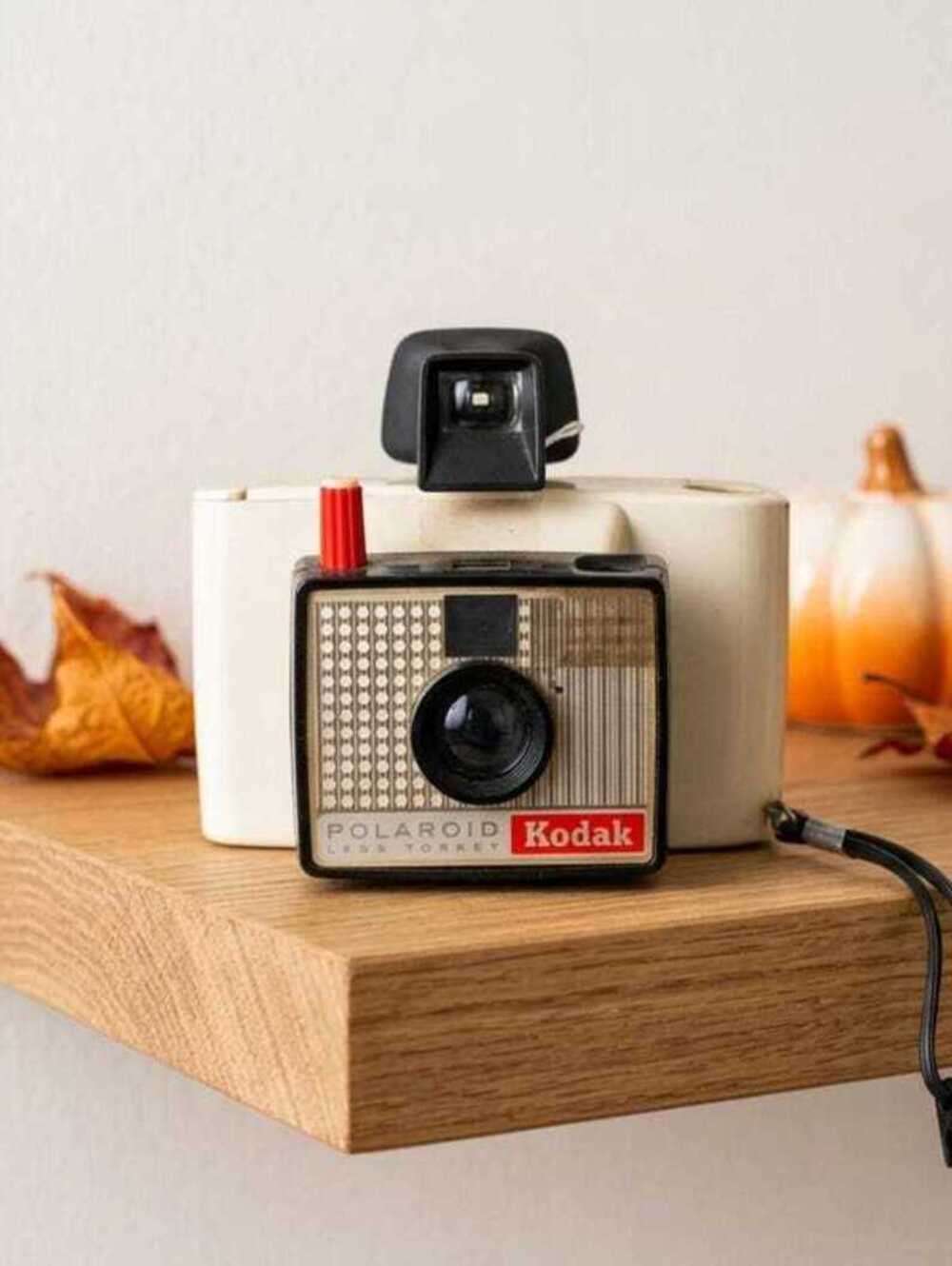 Polaroid Swinger Model 20 Camera, Cream Black, Sixties Instant Film Prop